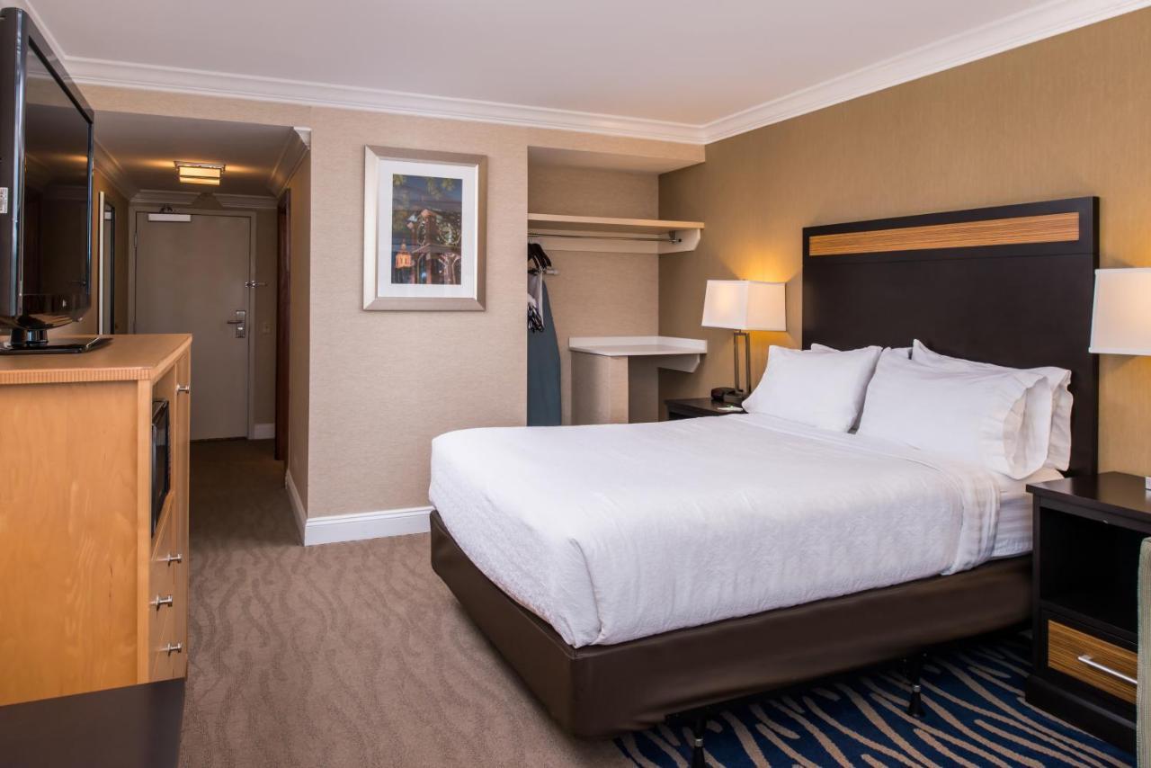 Holiday Inn Concord Downtown, An Ihg Hotel Екстериор снимка