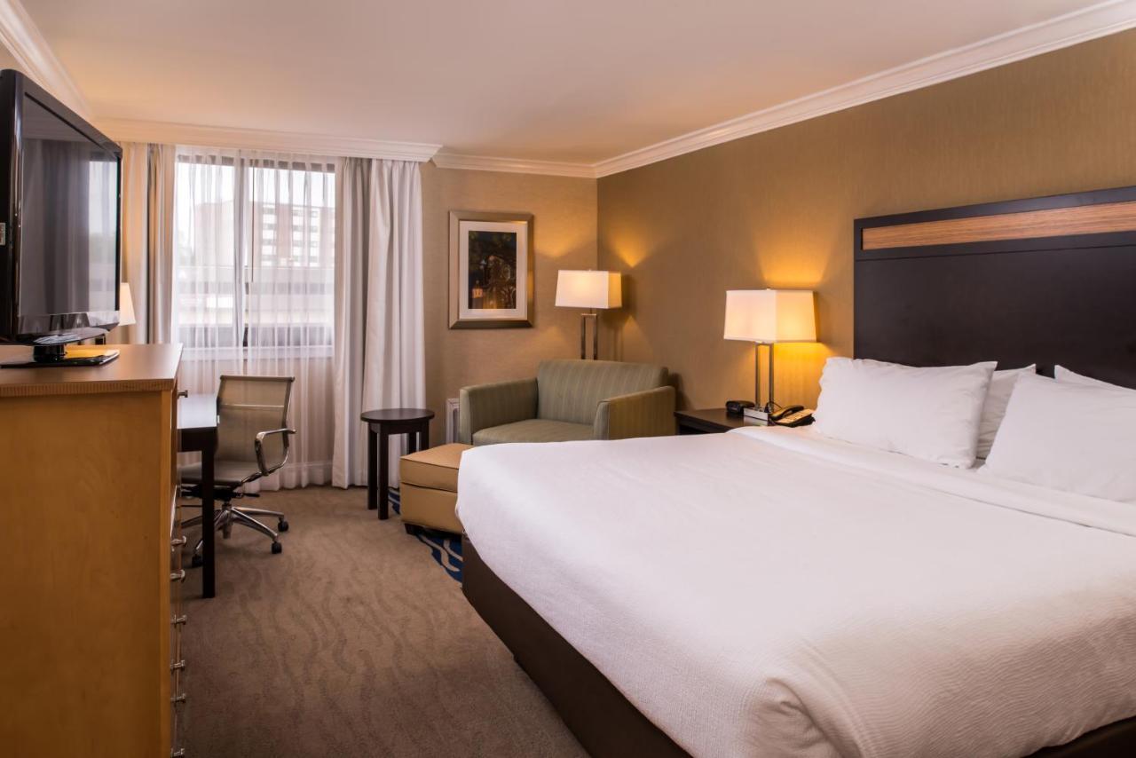 Holiday Inn Concord Downtown, An Ihg Hotel Екстериор снимка