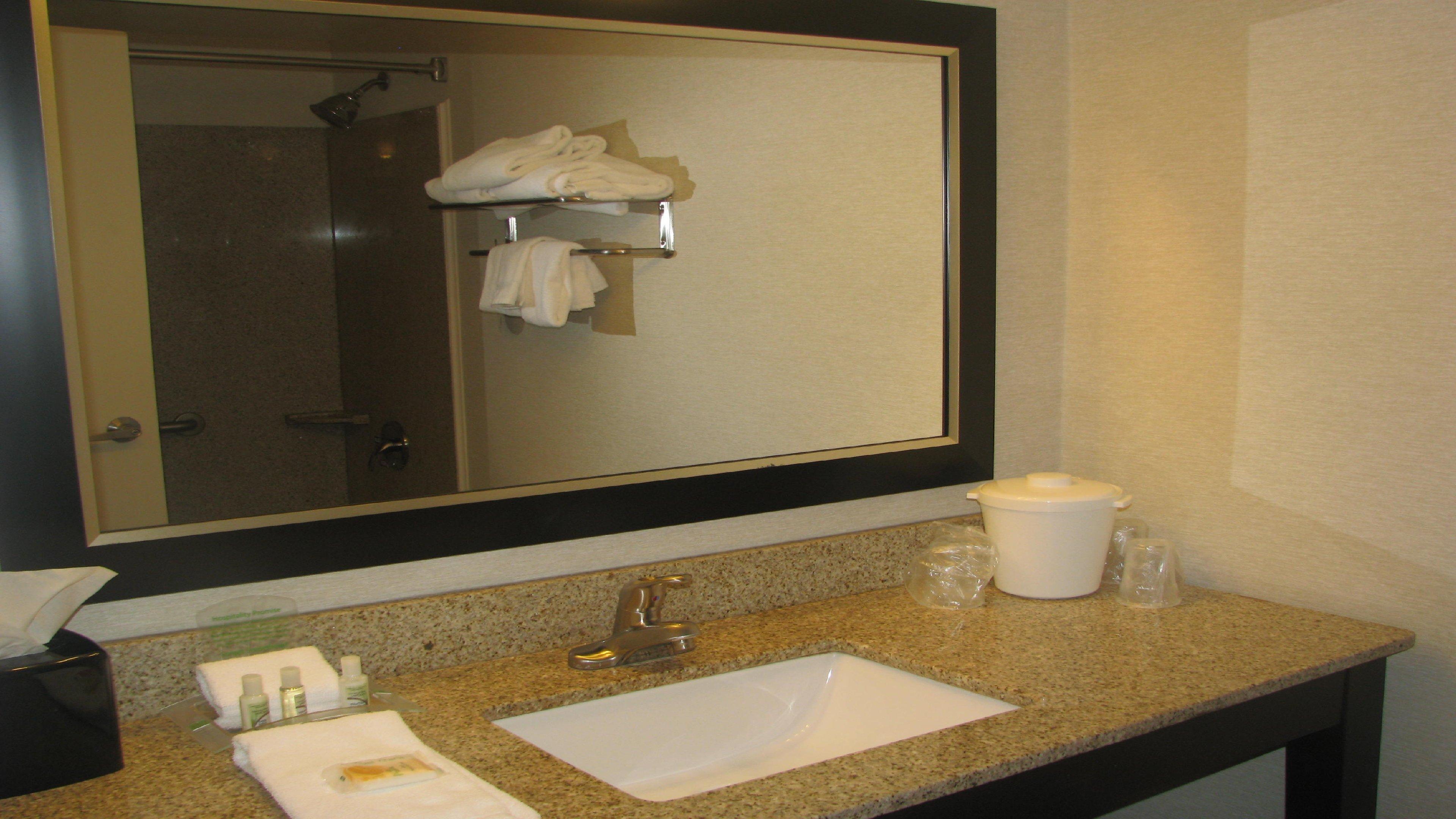 Holiday Inn Concord Downtown, An Ihg Hotel Екстериор снимка