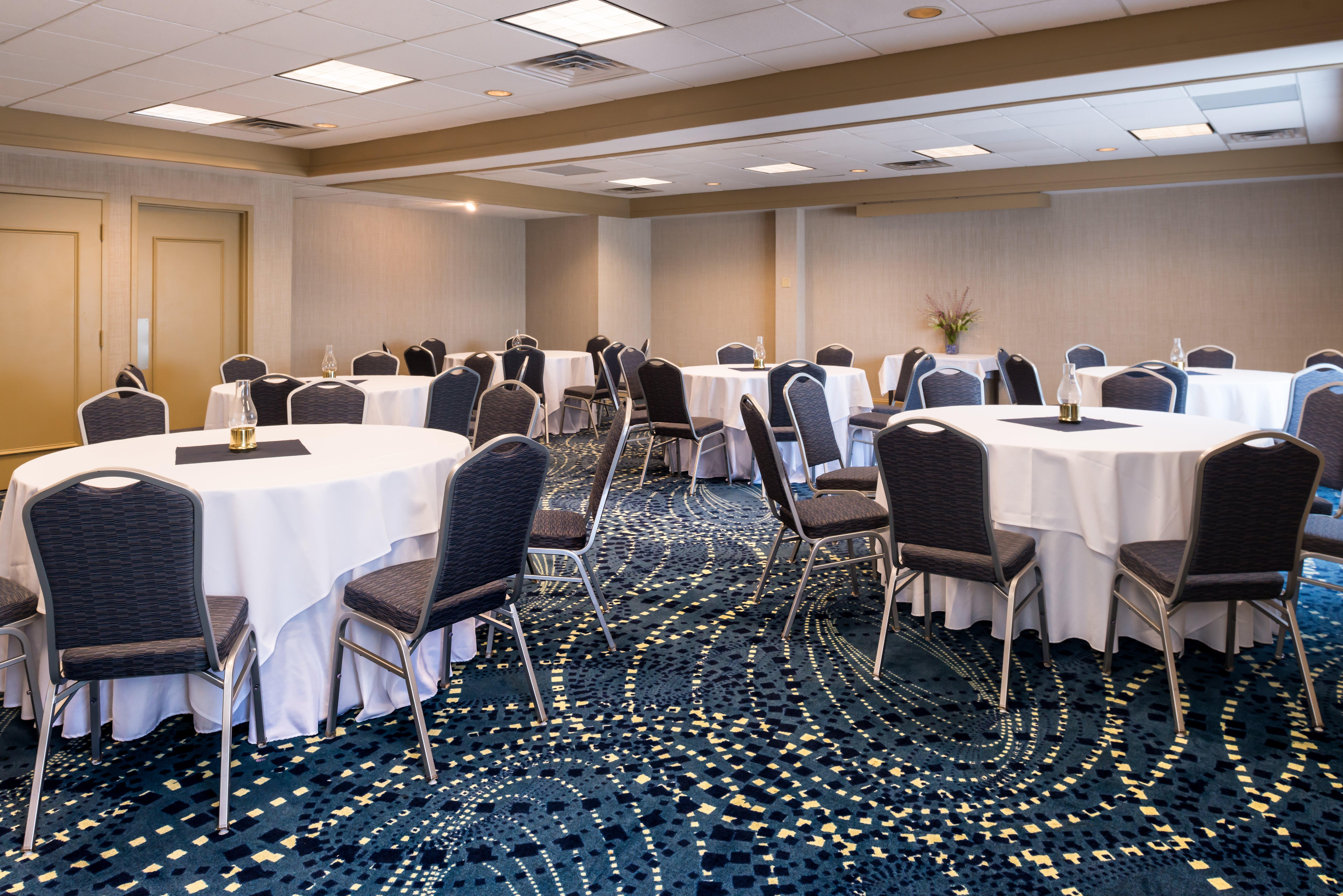 Holiday Inn Concord Downtown, An Ihg Hotel Екстериор снимка