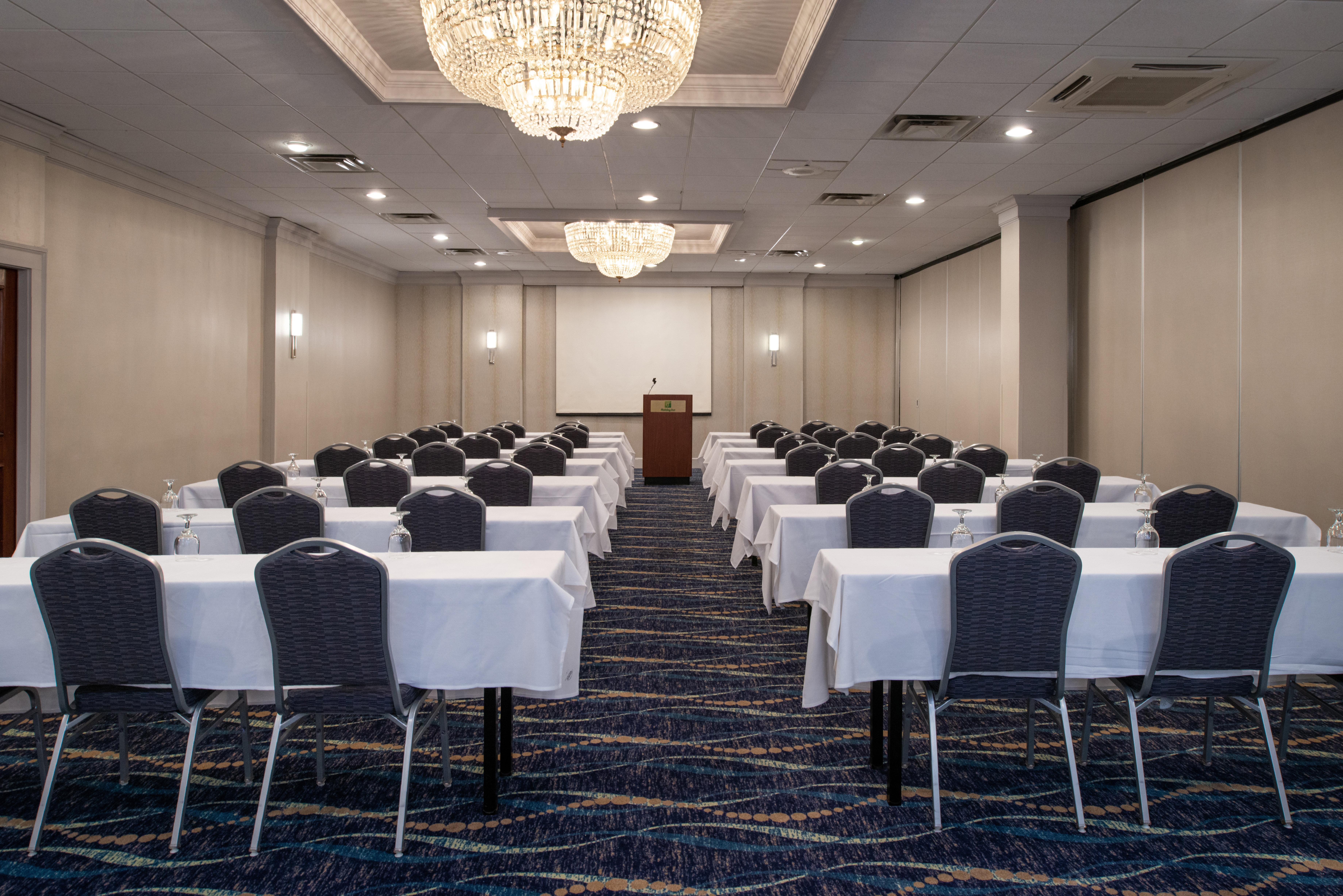 Holiday Inn Concord Downtown, An Ihg Hotel Екстериор снимка