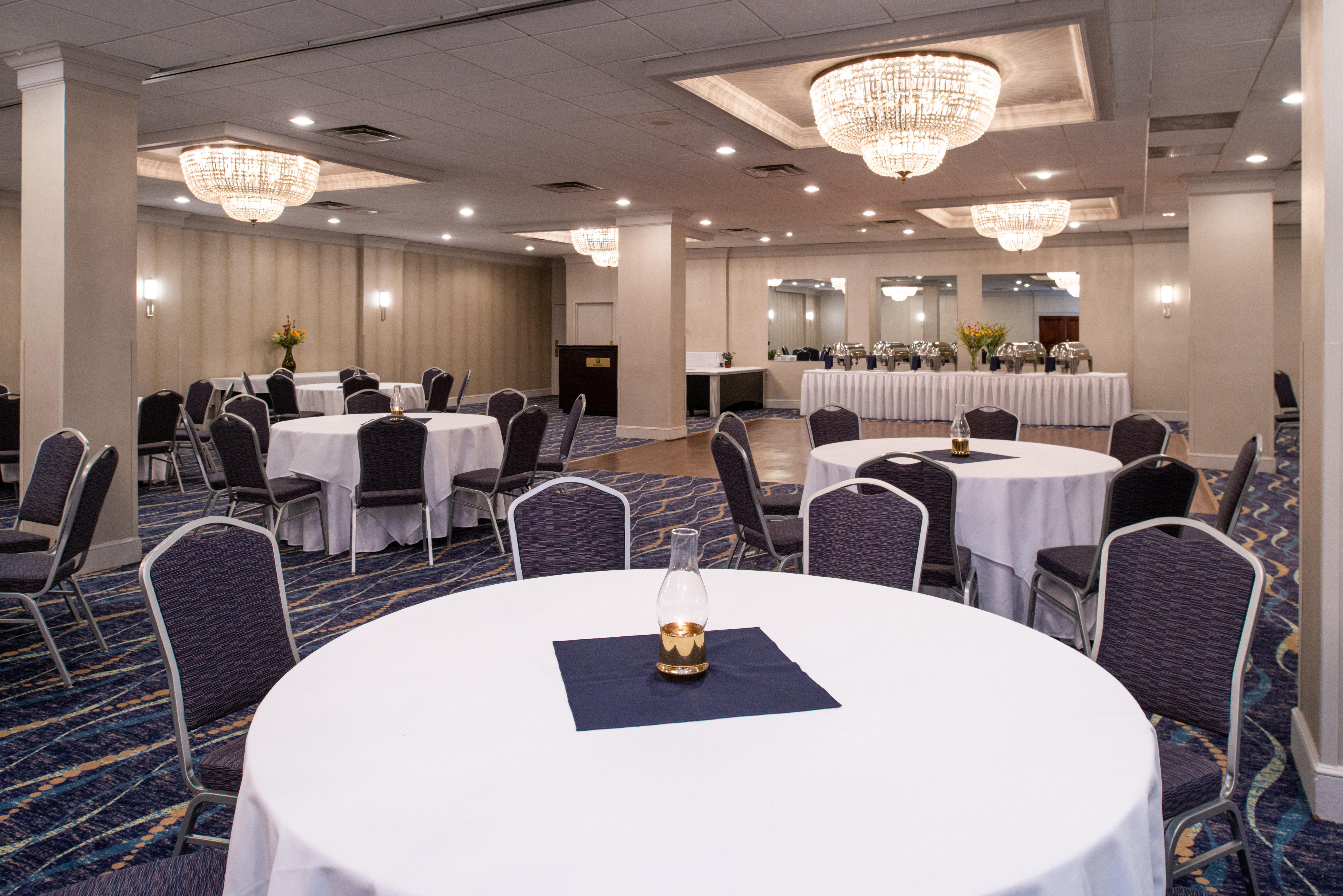 Holiday Inn Concord Downtown, An Ihg Hotel Екстериор снимка