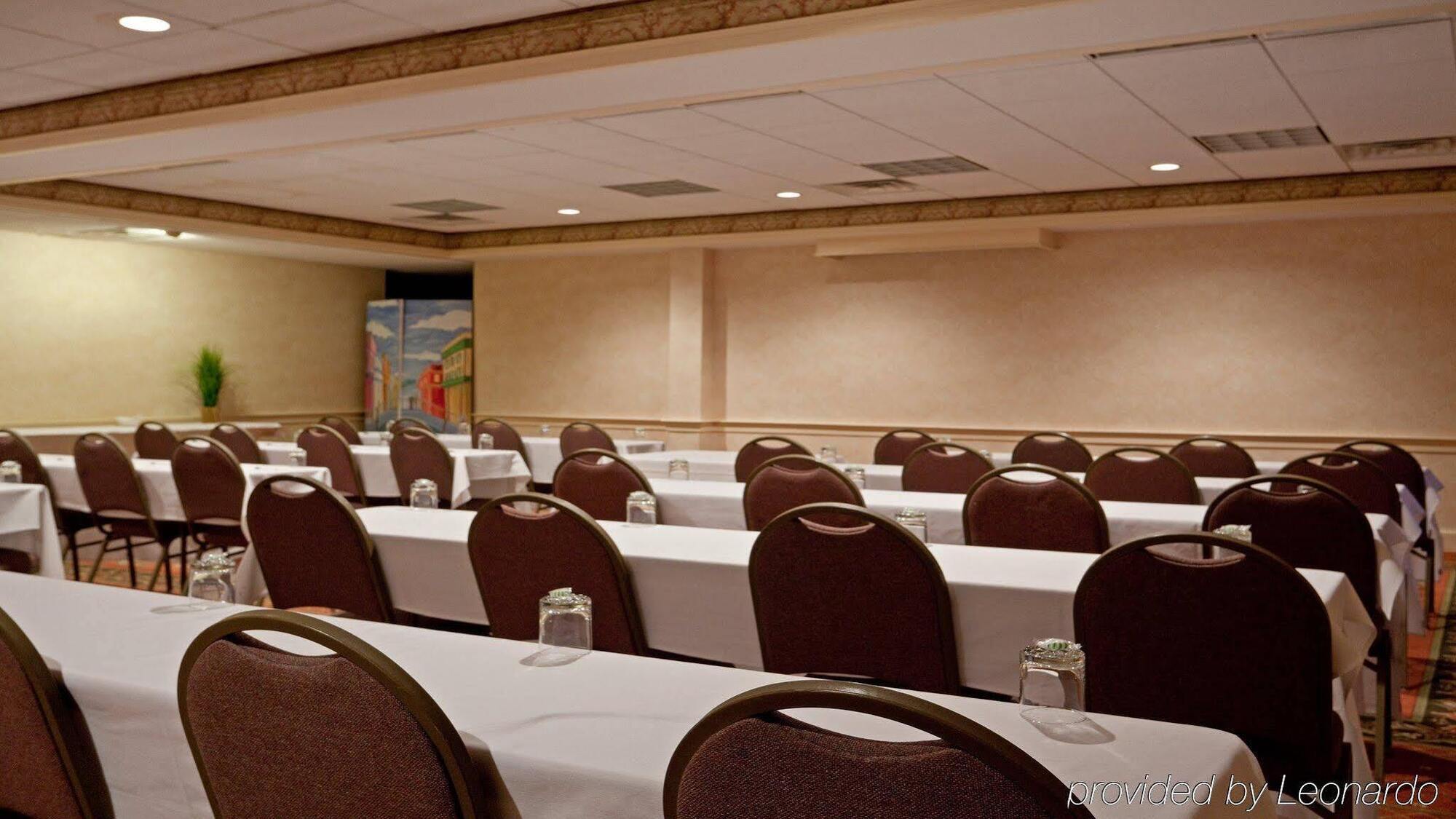 Holiday Inn Concord Downtown, An Ihg Hotel Екстериор снимка
