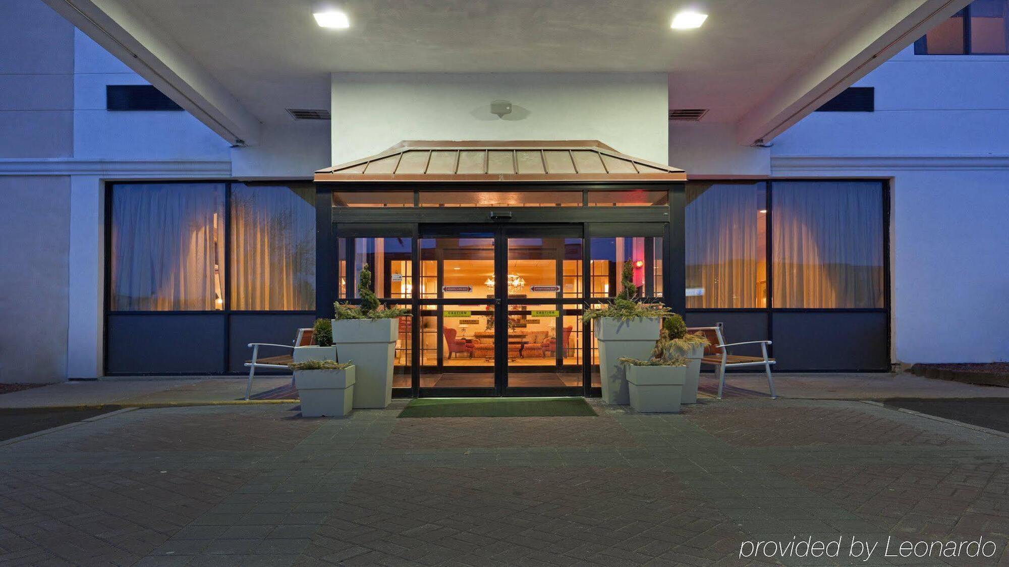 Holiday Inn Concord Downtown, An Ihg Hotel Екстериор снимка
